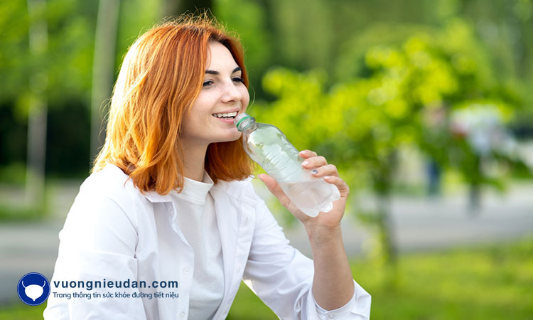 Xác định lượng nước tiêu thụ cần thiết trong ngày là một phần thiết yếu trong khi điều trị bàng quang tăng hoạt.