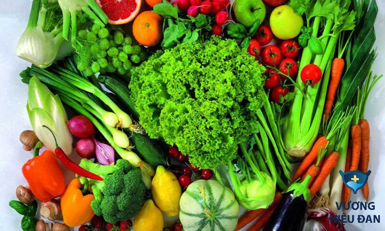 Nên tăng cường rau xanh vào chế độ ăn hàng ngày của người lớn tuổi