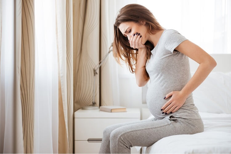Phụ nữ có thai có thể tiểu nhiều hơn do sự xuất hiện của hormone HCG
